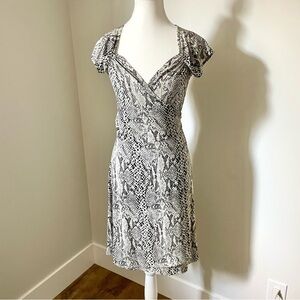 Norma Kamali Women's Cap Sleeve Snakeskin
Print Jersey Wrap Dress Size Medium